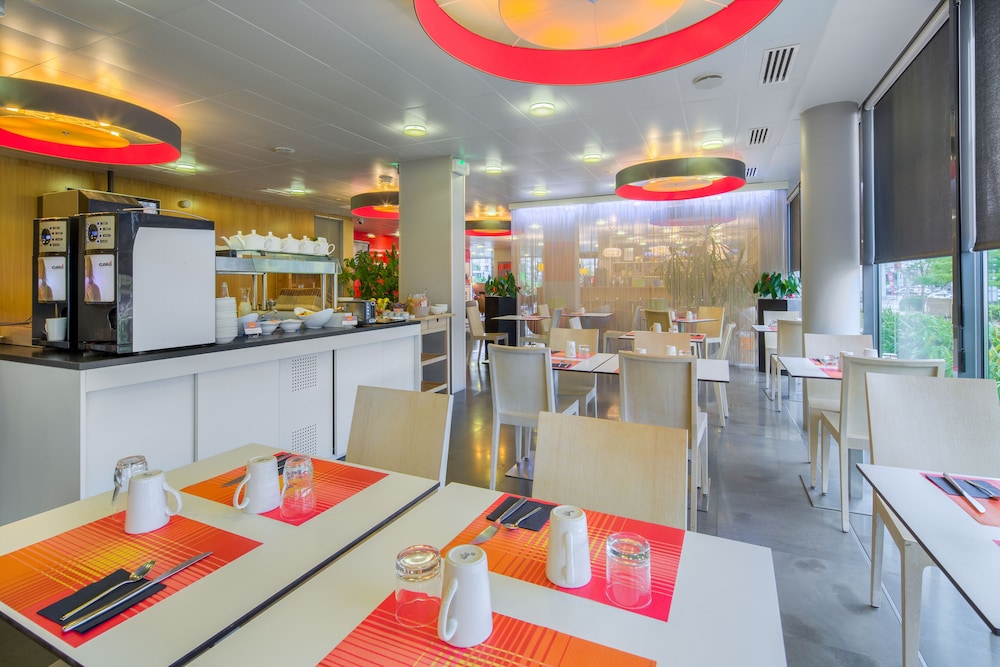 holiday inn express saint nazaire by ihg