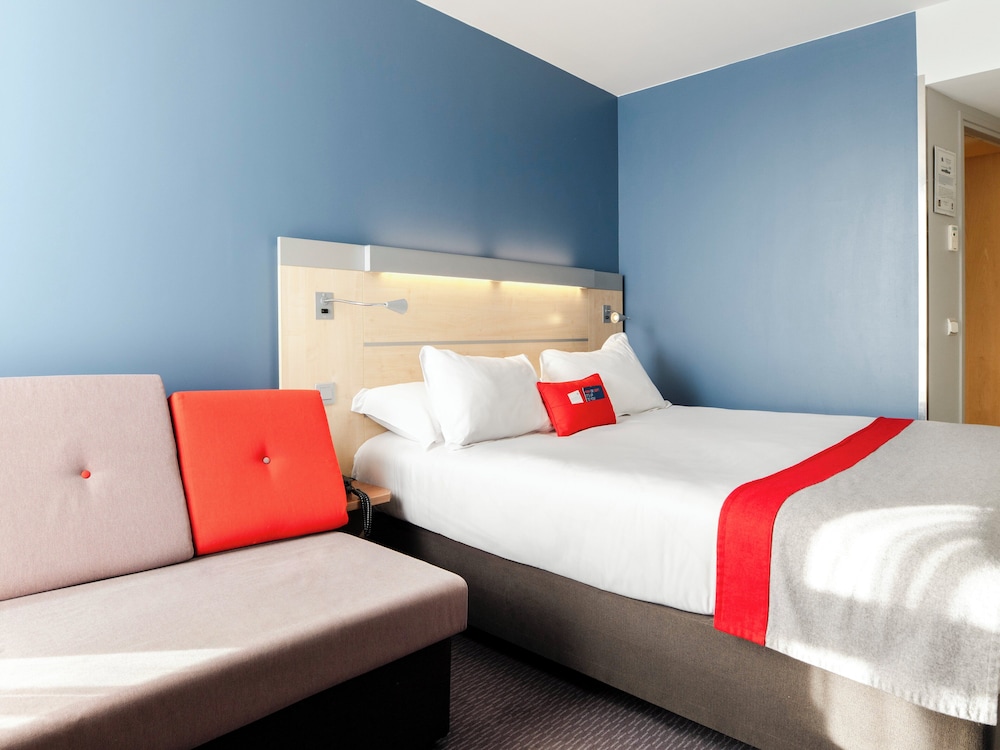 holiday inn express saint nazaire by ihg