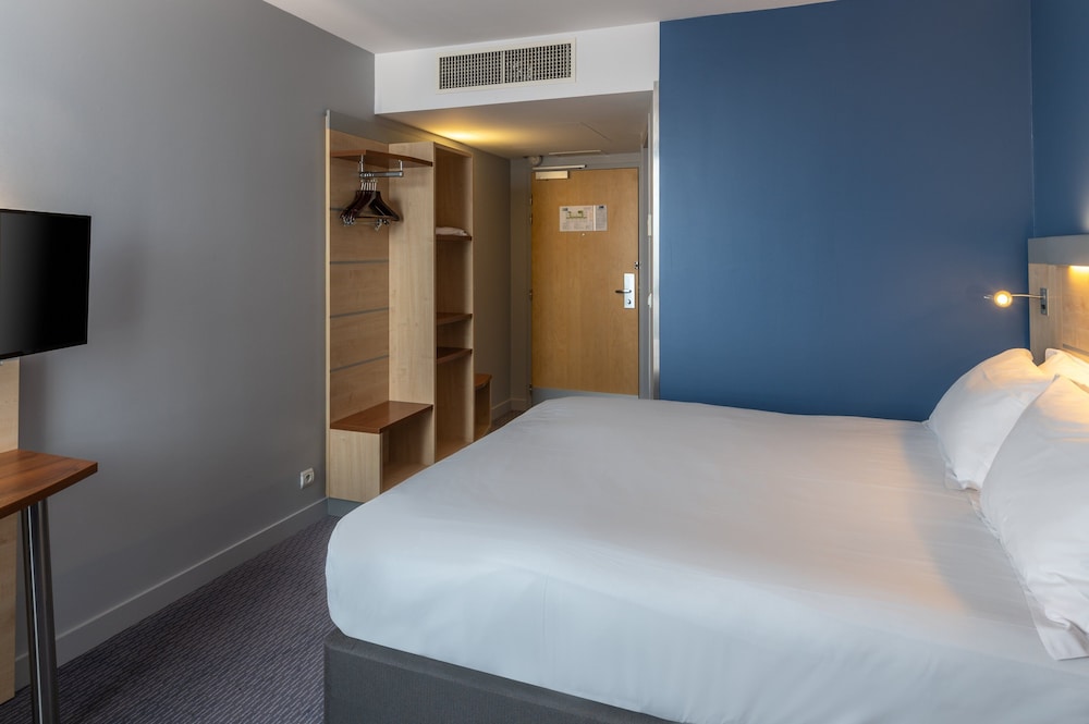 holiday inn express saint nazaire by ihg