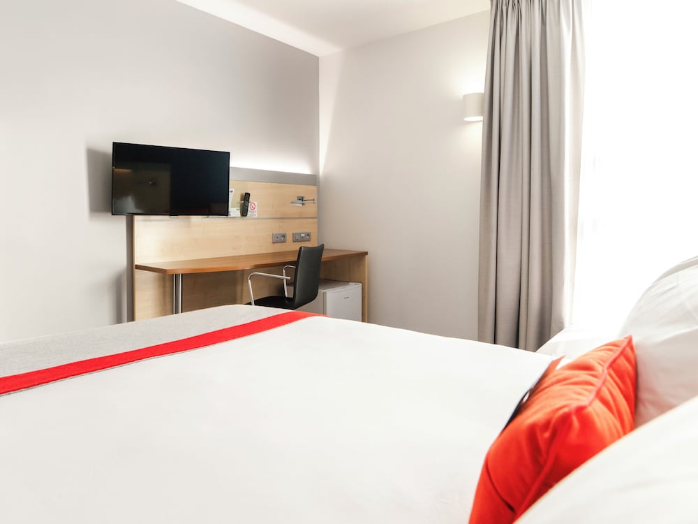 holiday inn express saint nazaire by ihg