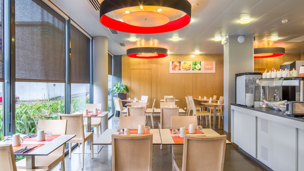 holiday inn express saint nazaire by ihg