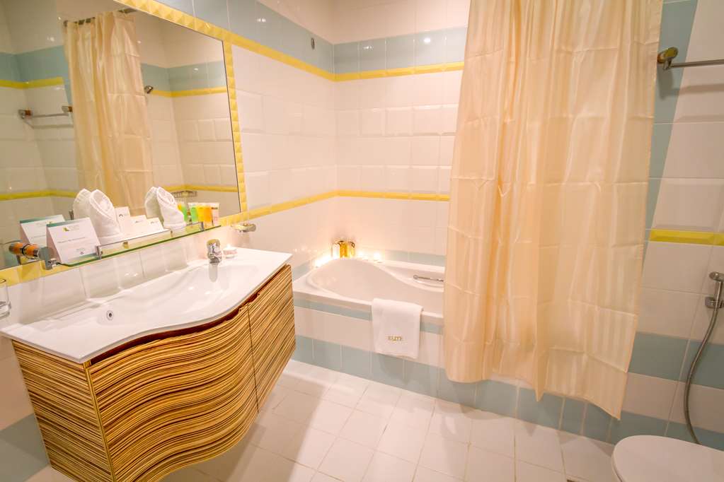 elite seef residence and hotel