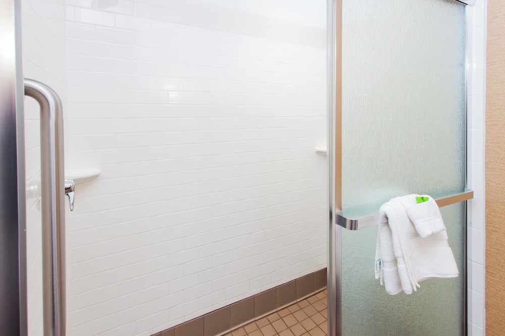 holiday inn express hotel and suites jackson ne by ihg