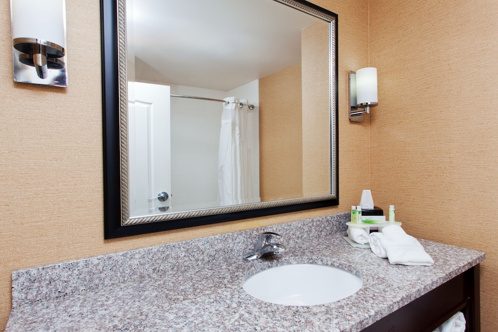 holiday inn express hotel and suites jackson ne by ihg