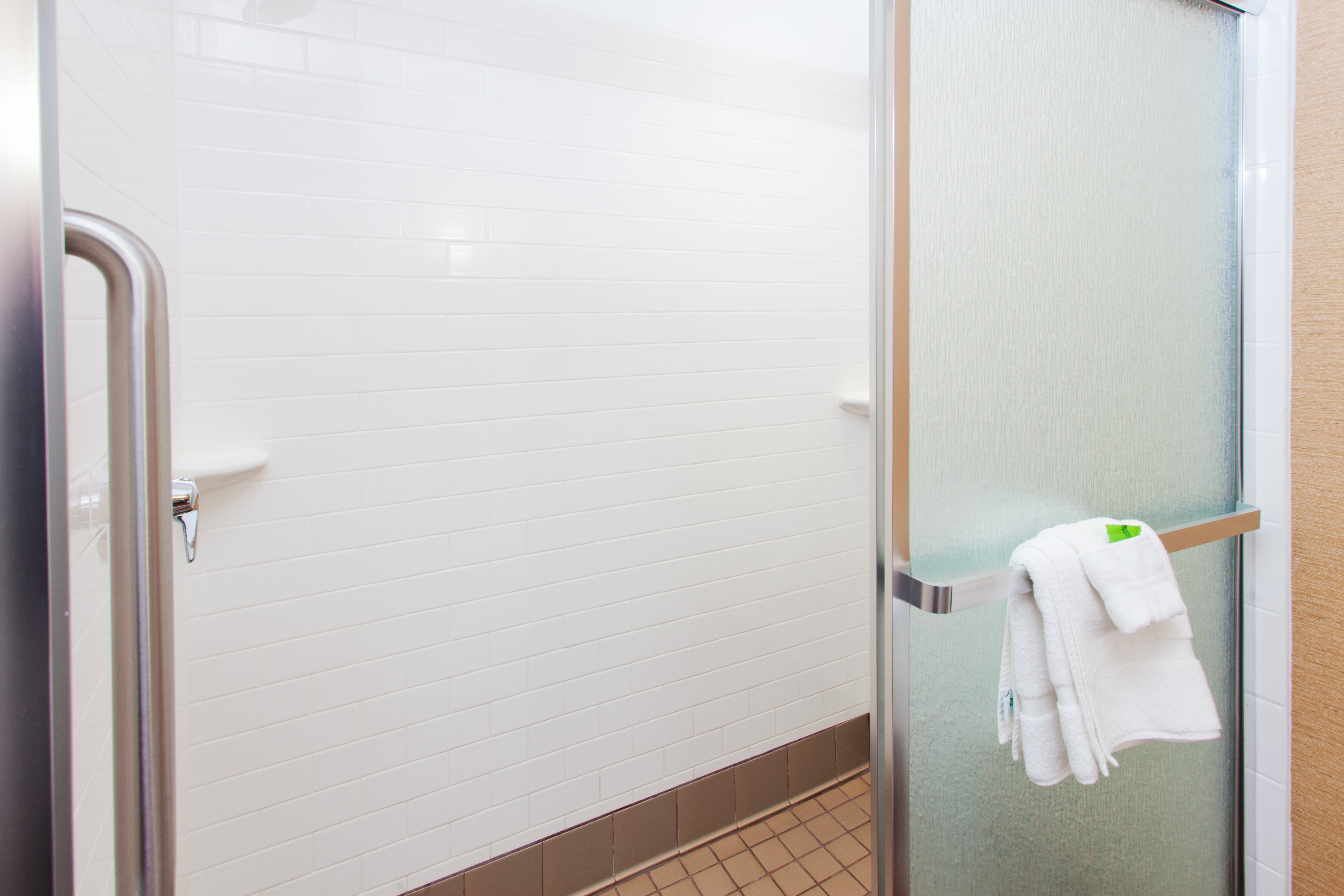 holiday inn express hotel and suites jackson ne by ihg