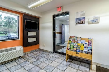 motel 6 warren mi detroit east