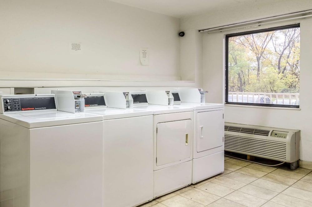 motel 6 warren mi detroit east