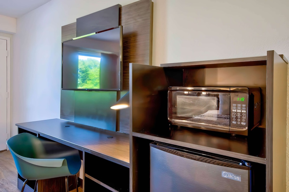 motel 6 warren mi detroit east