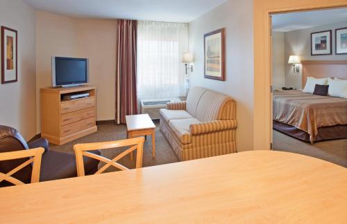candlewood suites junction city fort riley by ihg