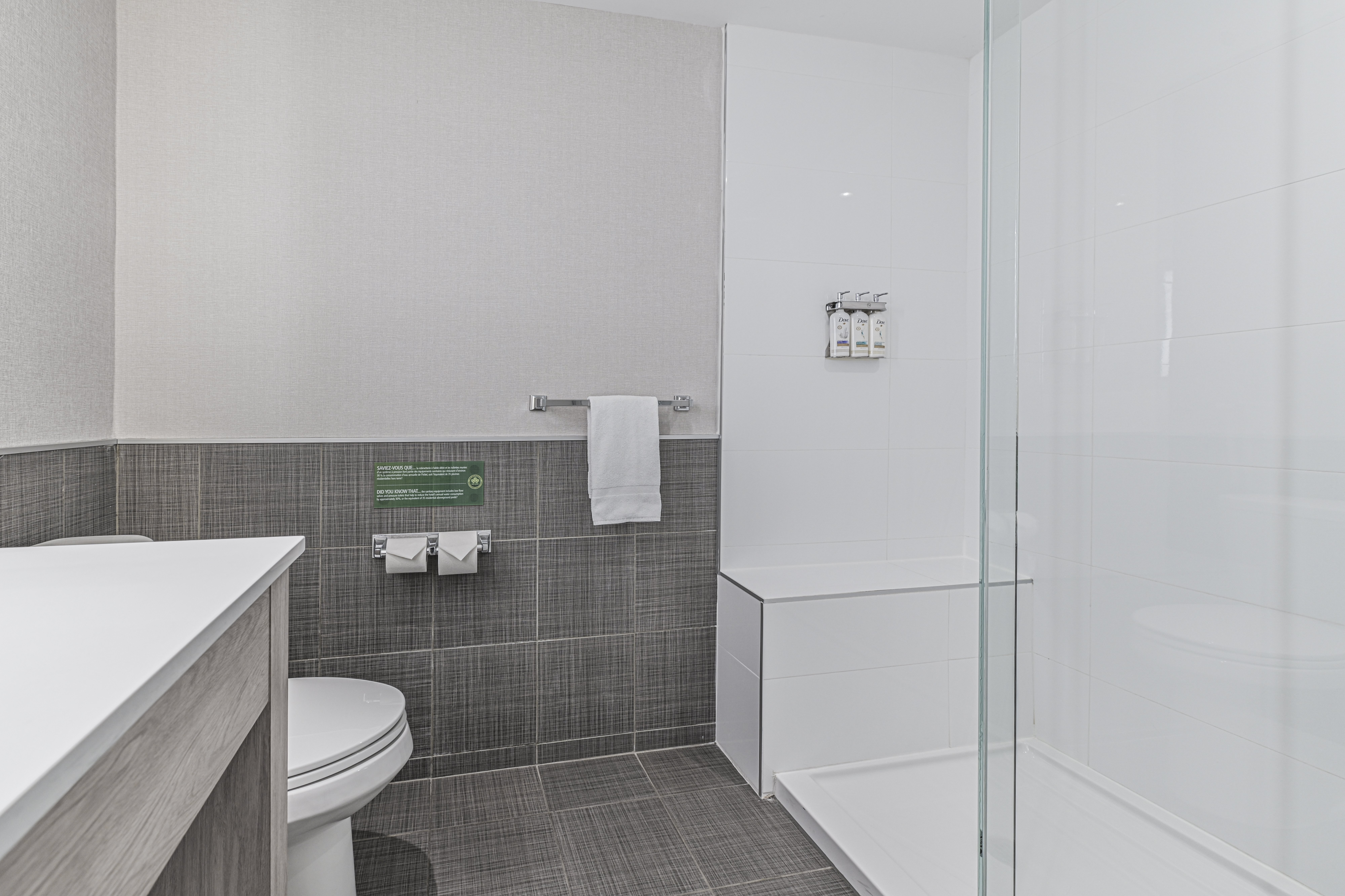 holiday inn express hotel saint hyacinthe by ihg