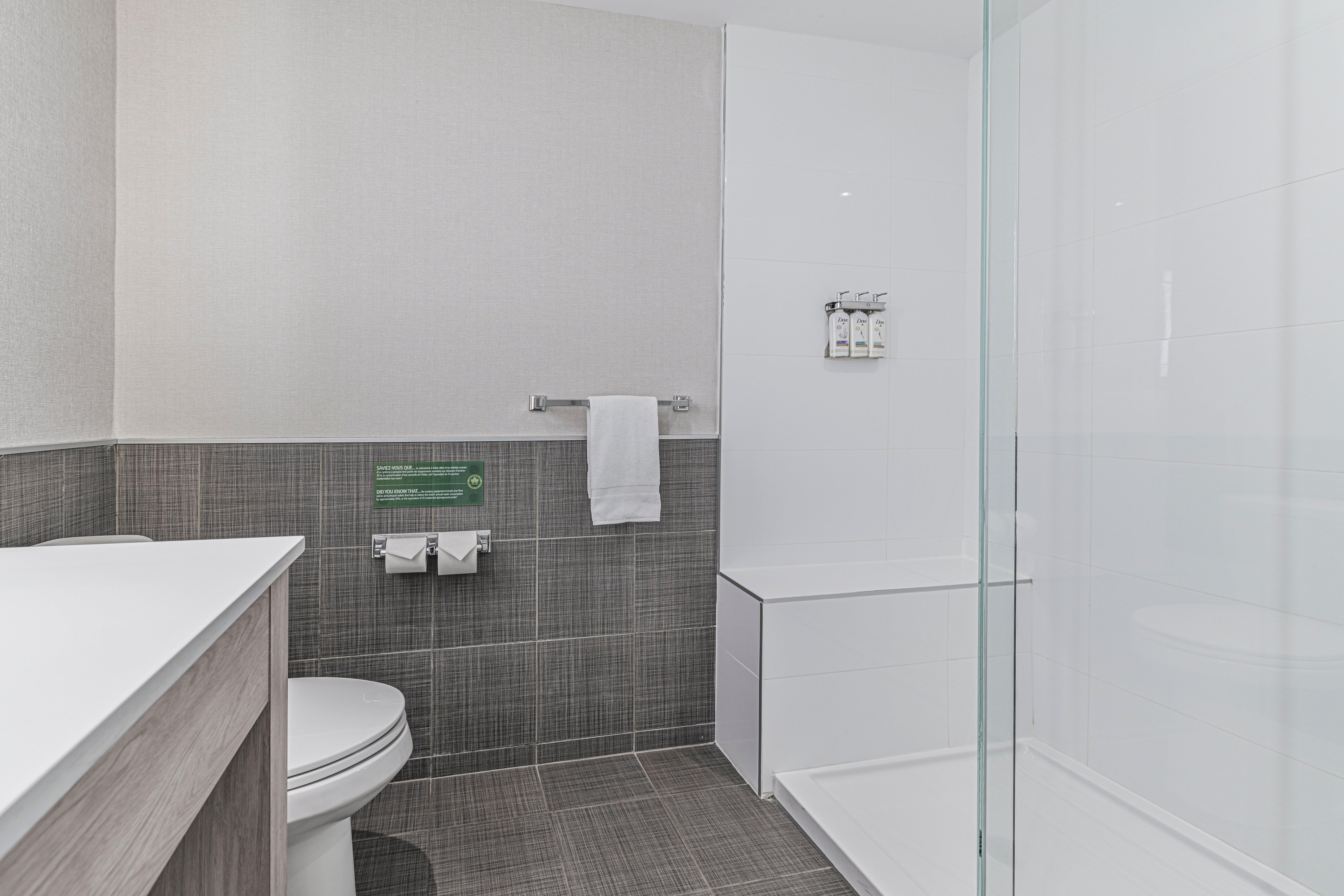 holiday inn express hotel saint hyacinthe by ihg