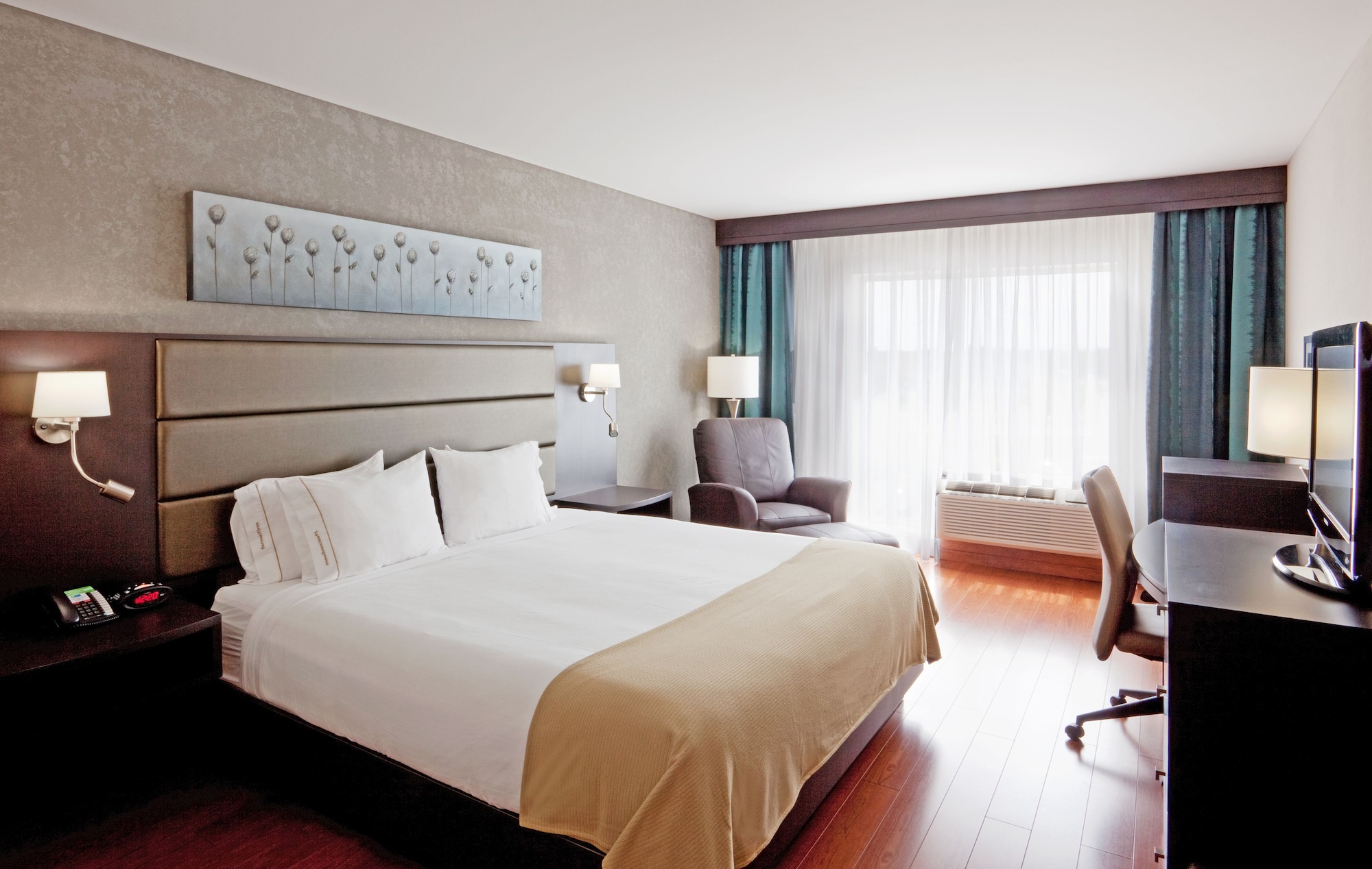 holiday inn express hotel saint hyacinthe by ihg