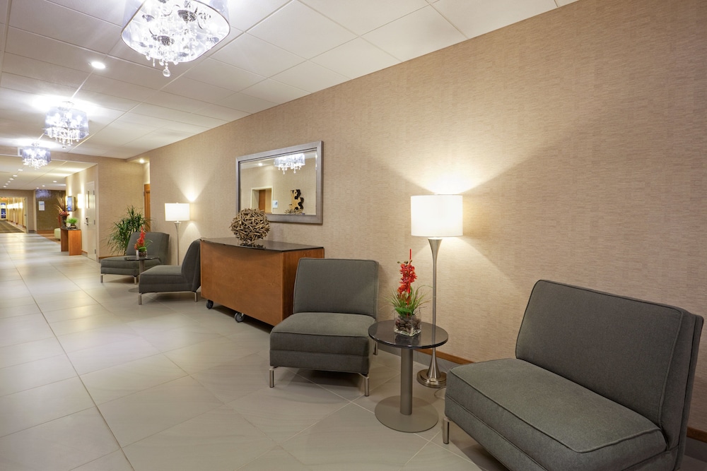 holiday inn express hotel saint hyacinthe by ihg