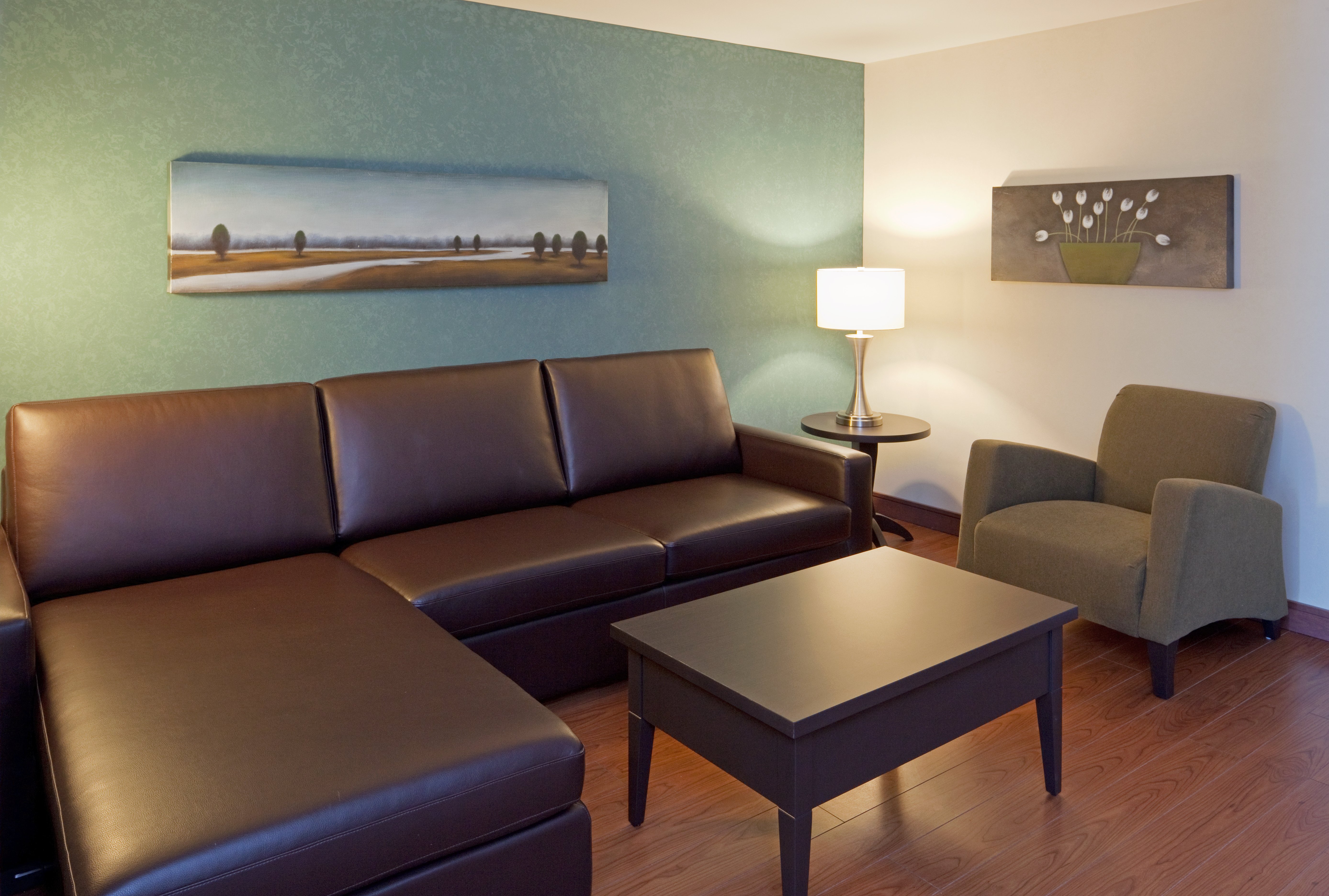 holiday inn express hotel saint hyacinthe by ihg