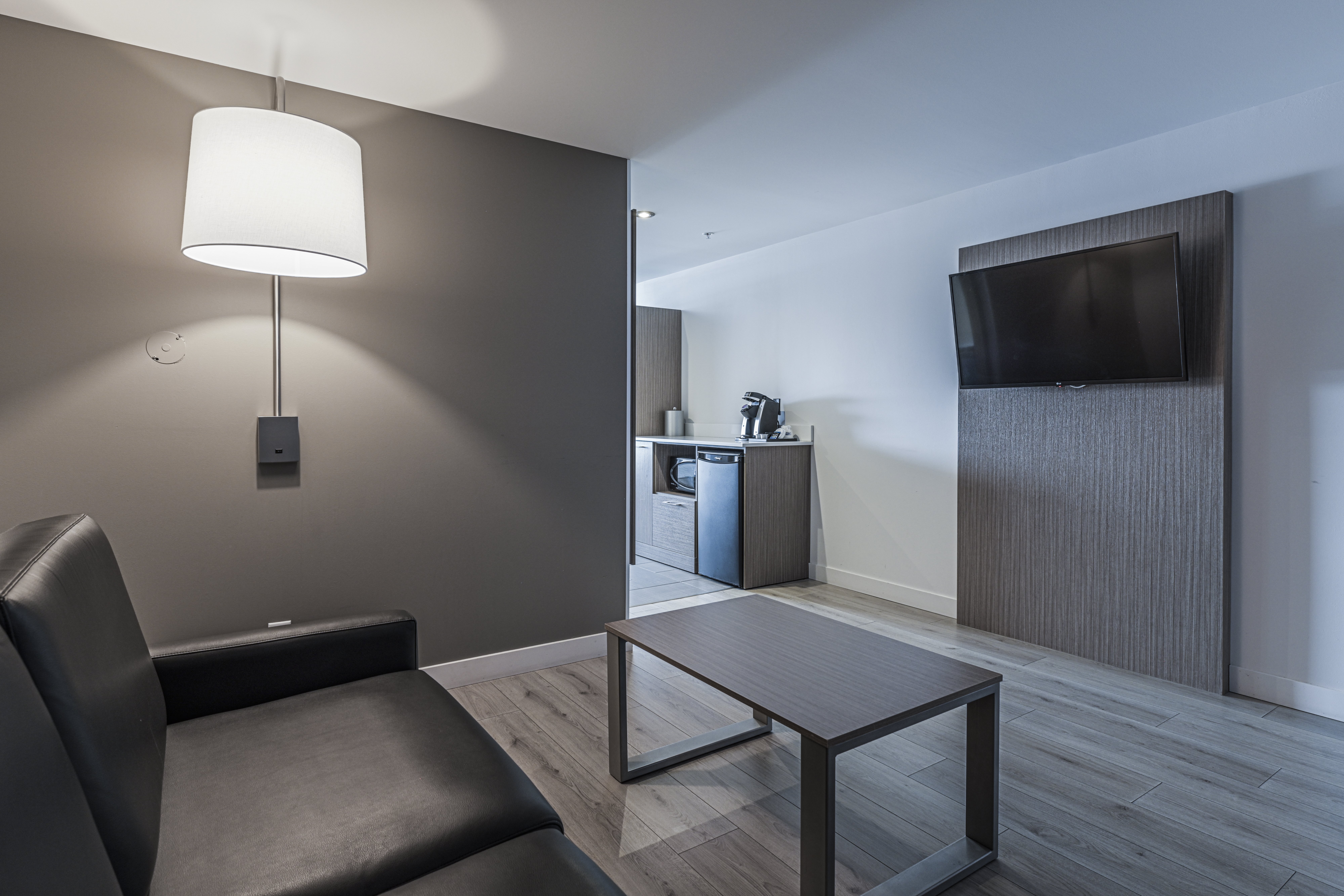 holiday inn express hotel saint hyacinthe by ihg