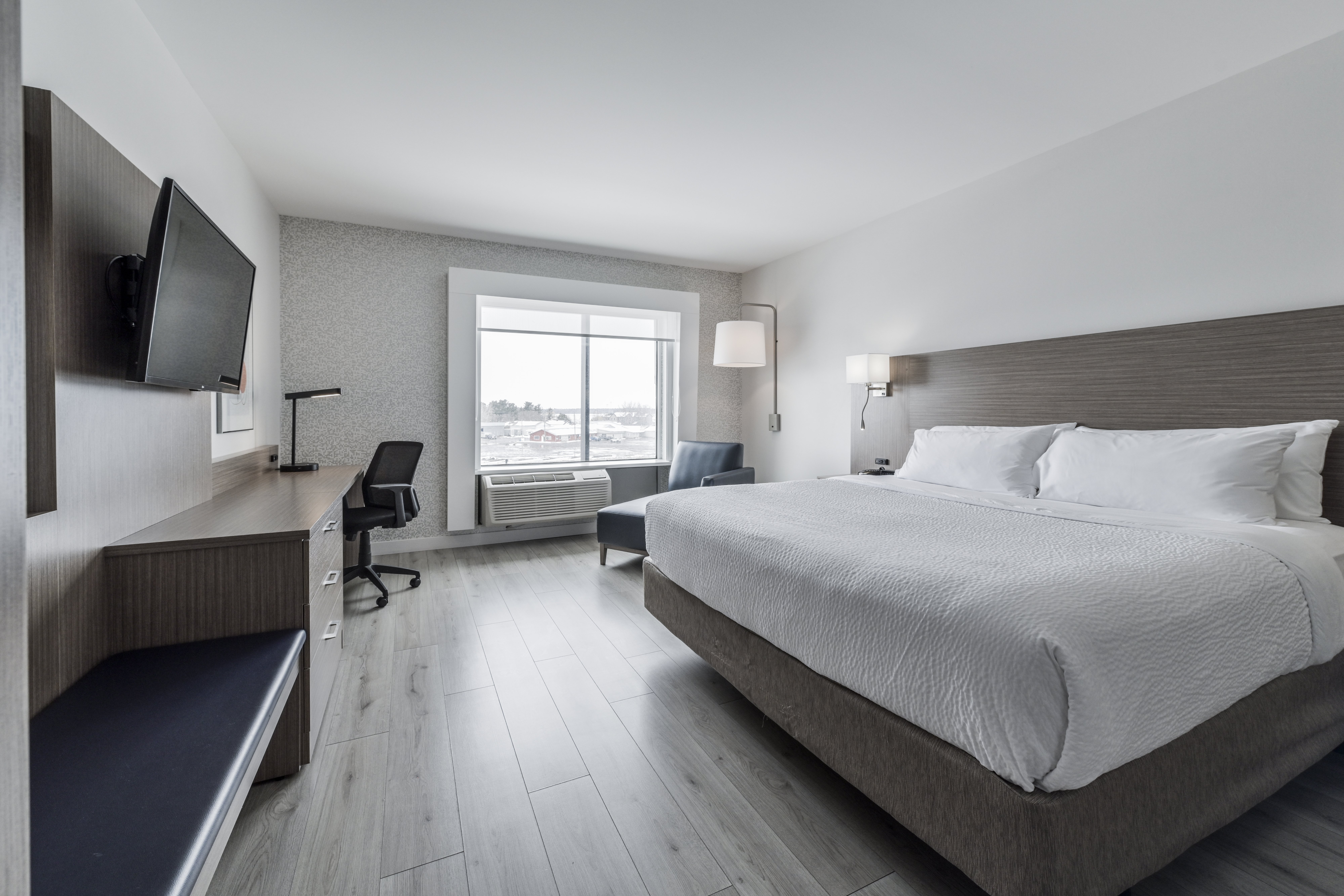 holiday inn express hotel saint hyacinthe by ihg