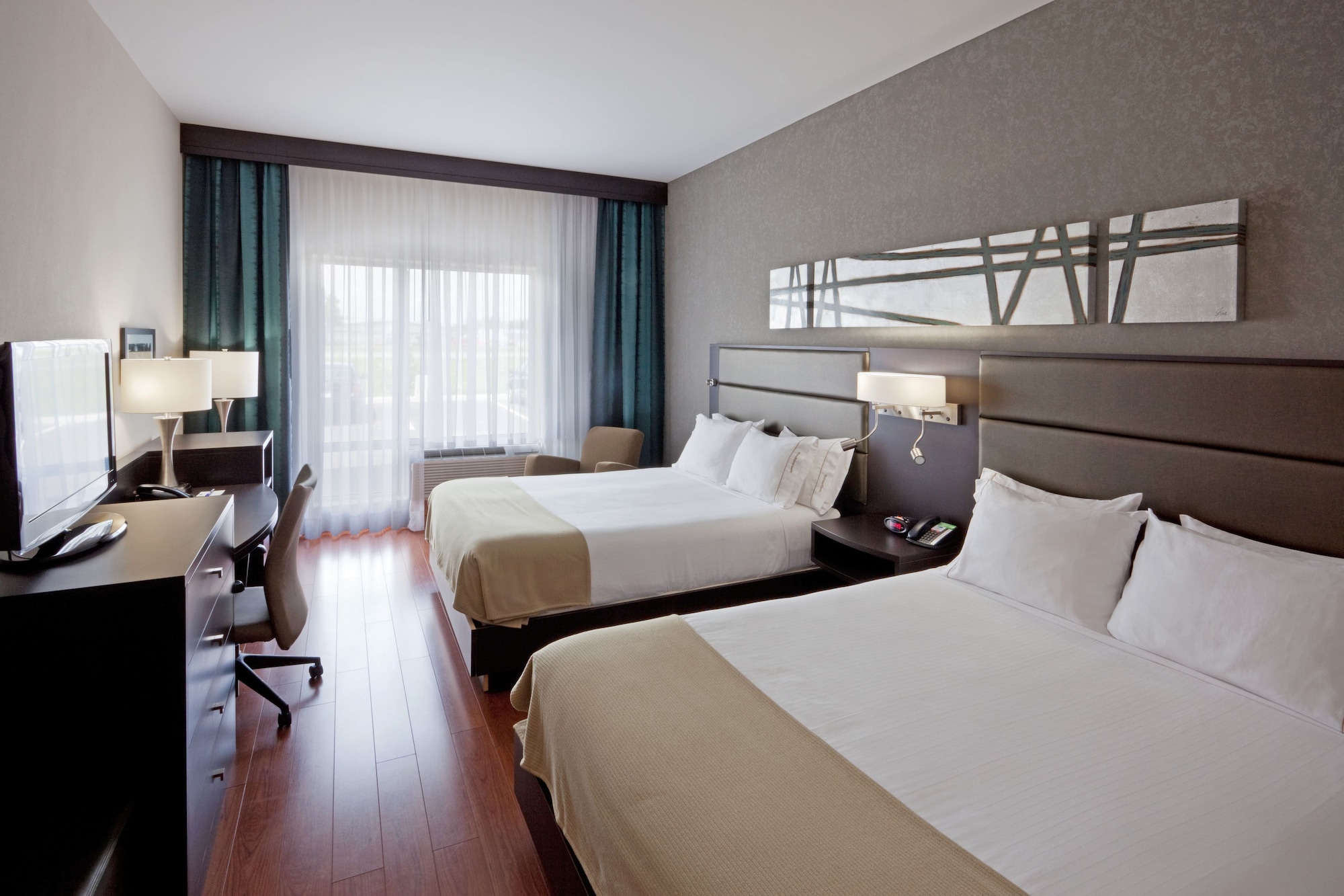 holiday inn express hotel saint hyacinthe by ihg