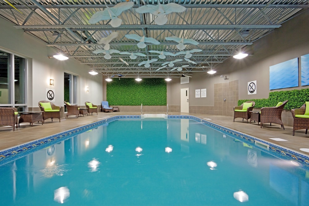Holiday Inn Express Hotel Saint - Hyacinthe By Ihg,Quebec City>>Montreal,3 star