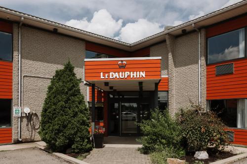 hotel le dauphin saint hyacinthe