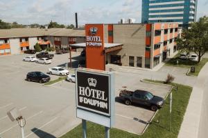 hotel le dauphin saint hyacinthe