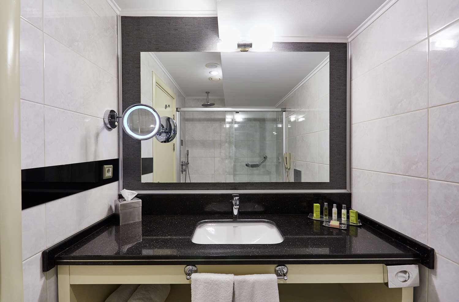 doubletree by hilton hotel izmir alsancak