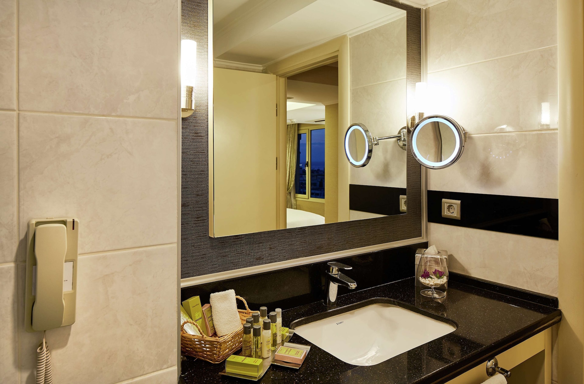 doubletree by hilton hotel izmir alsancak