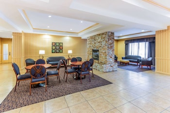 La Quinta Inn & Suites By Wyndham Hobbs,Hobbs>>Albuquerque,3 star