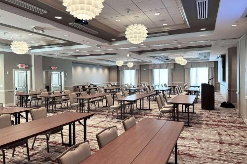 hilton garden inn olathe