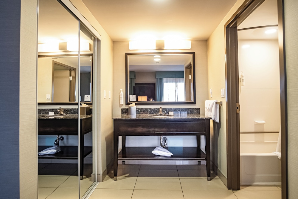 hampton inn and suites by hilton st johns airport