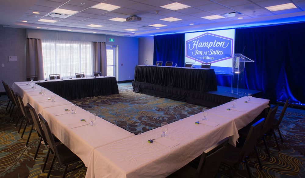 hampton inn and suites by hilton st johns airport