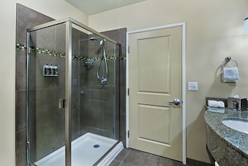 oxford suites silverdale
