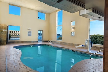 oxford suites silverdale