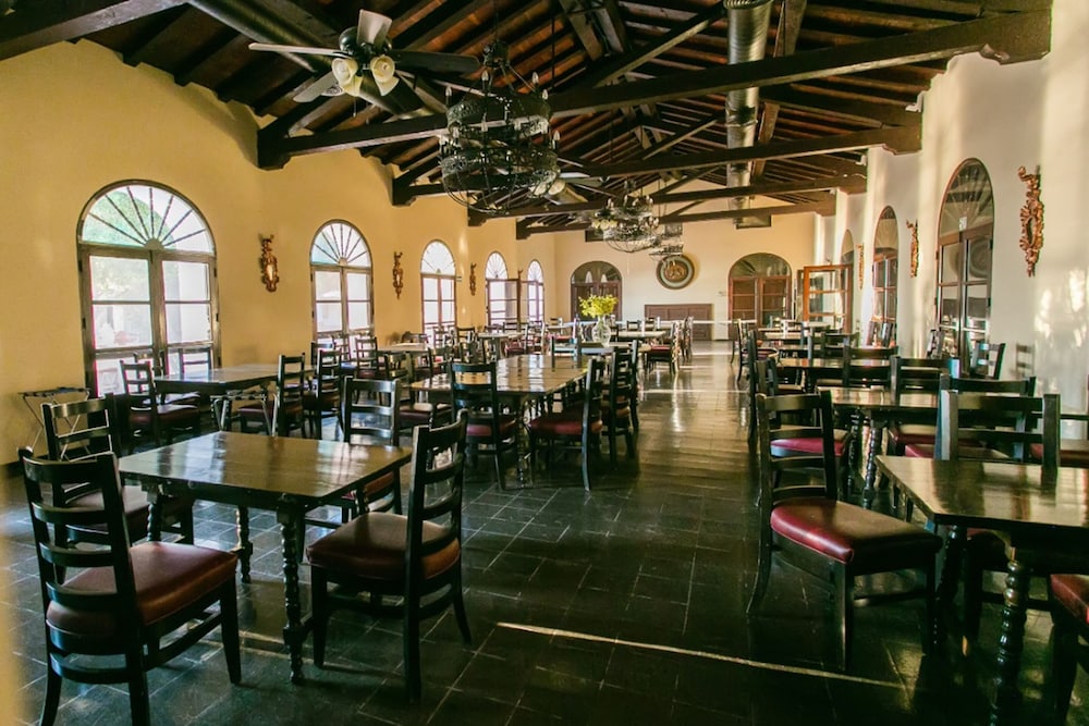 hotel playa de cortes