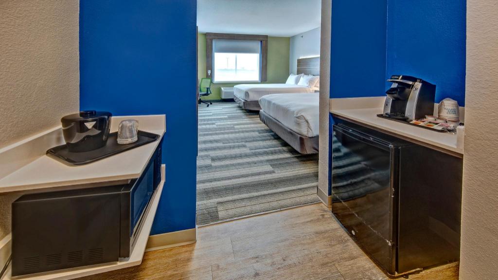 holiday inn express hotel and suites corsicana by ihg
