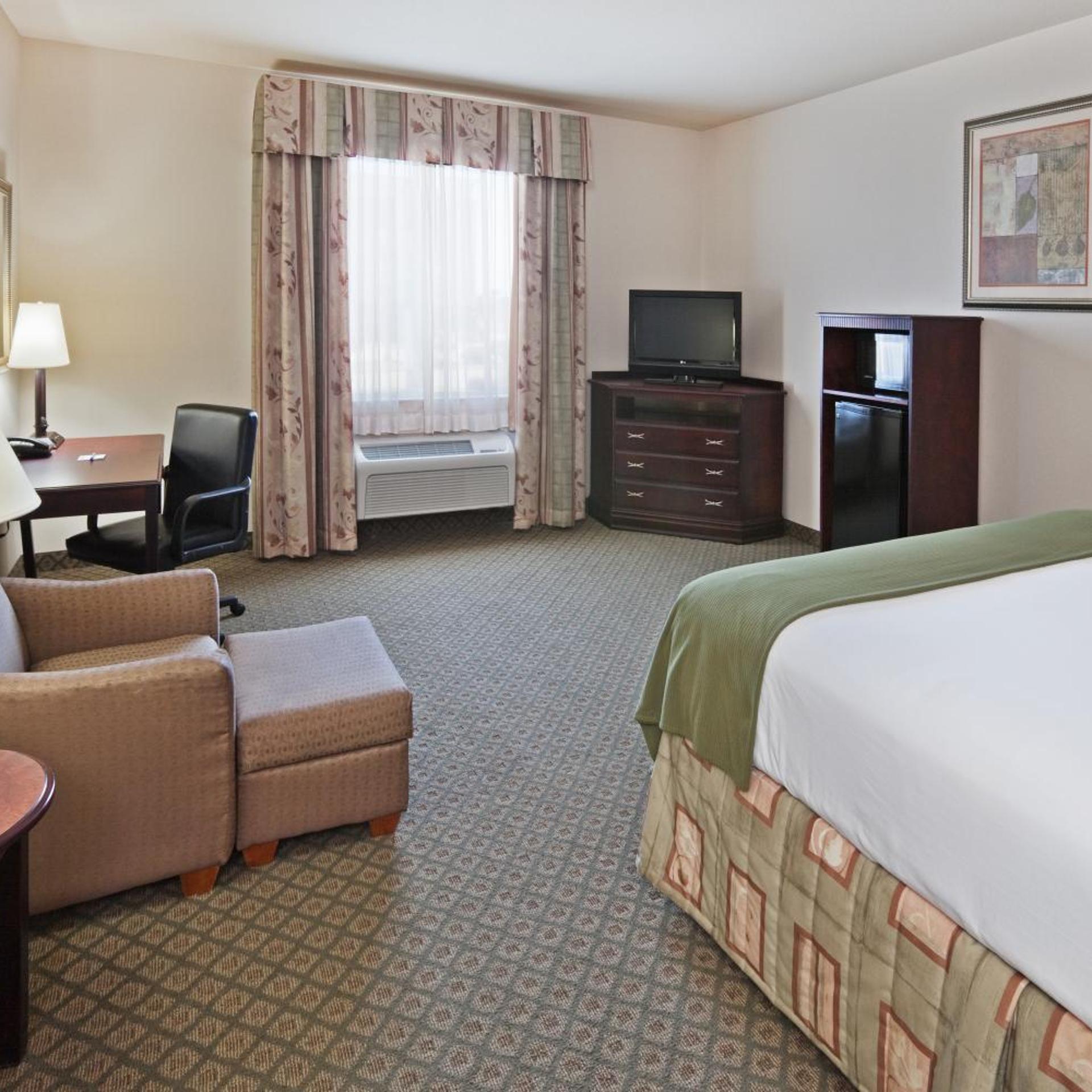 holiday inn express hotel and suites corsicana by ihg