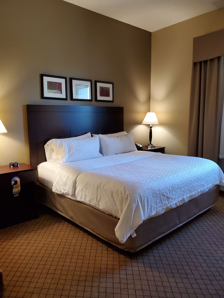 holiday inn express hotel and suites mankato east by ihg