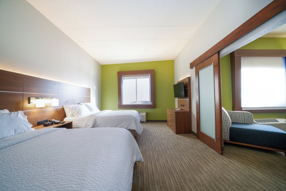 holiday inn express hotel and suites mankato east by ihg