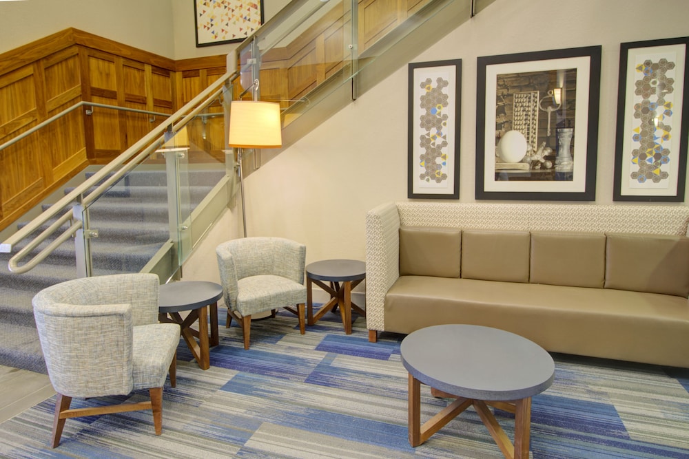 holiday inn express hotel and suites mankato east by ihg