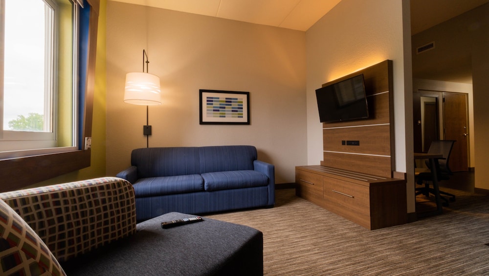 holiday inn express hotel and suites mankato east by ihg