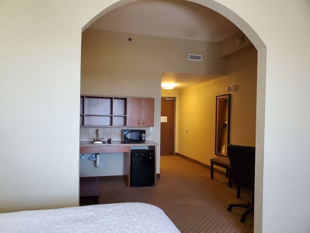 holiday inn express hotel and suites mankato east by ihg