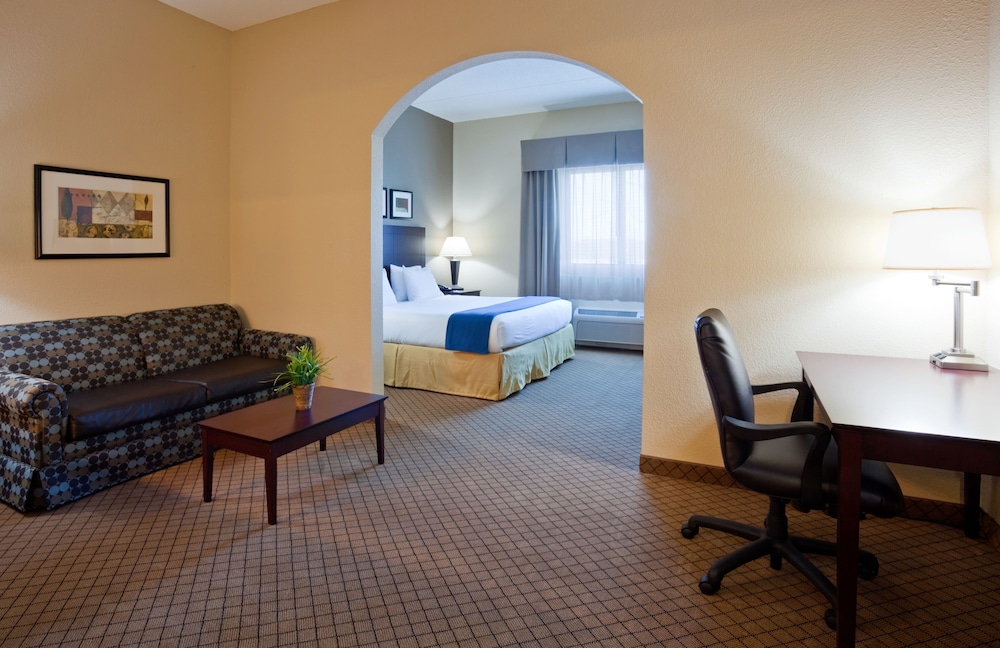 holiday inn express hotel and suites mankato east by ihg