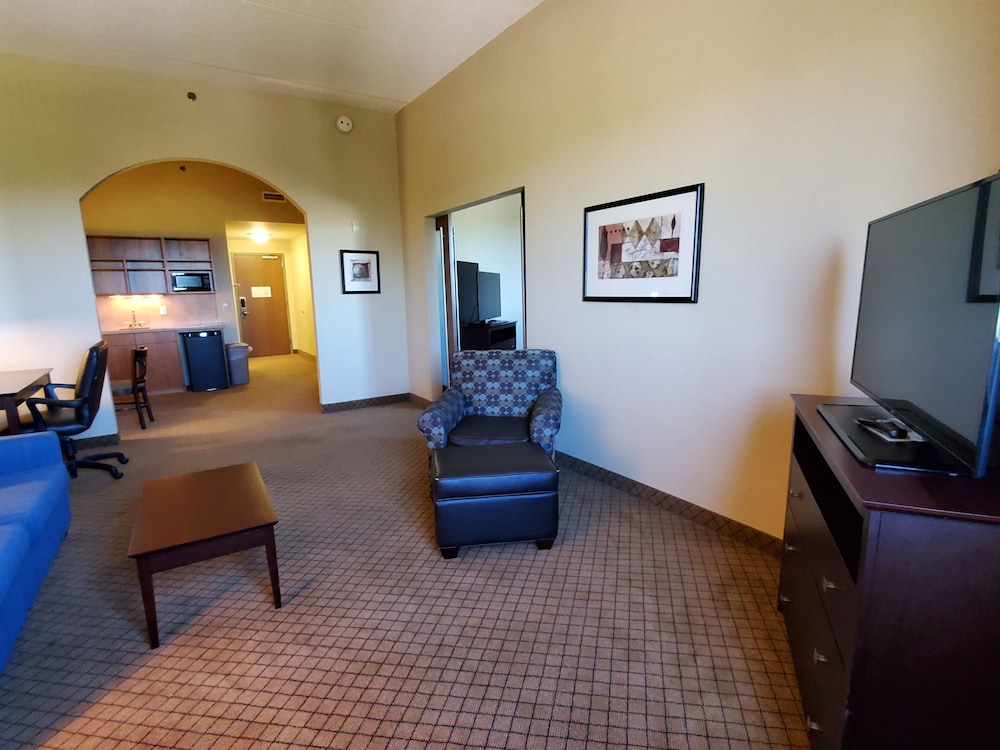holiday inn express hotel and suites mankato east by ihg