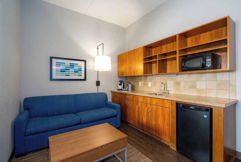 holiday inn express hotel and suites mankato east by ihg
