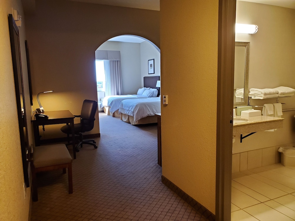 holiday inn express hotel and suites mankato east by ihg