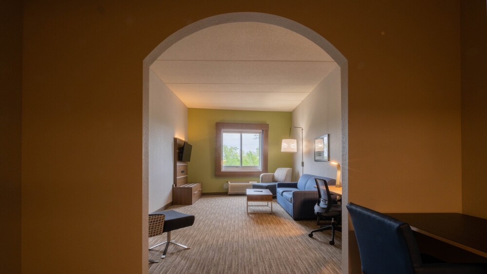 holiday inn express hotel and suites mankato east by ihg