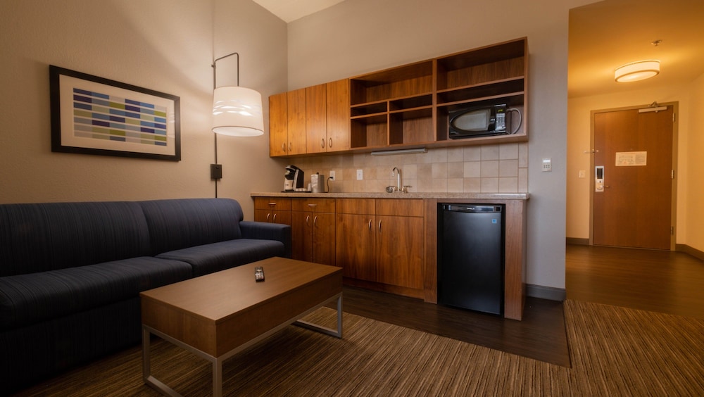 holiday inn express hotel and suites mankato east by ihg