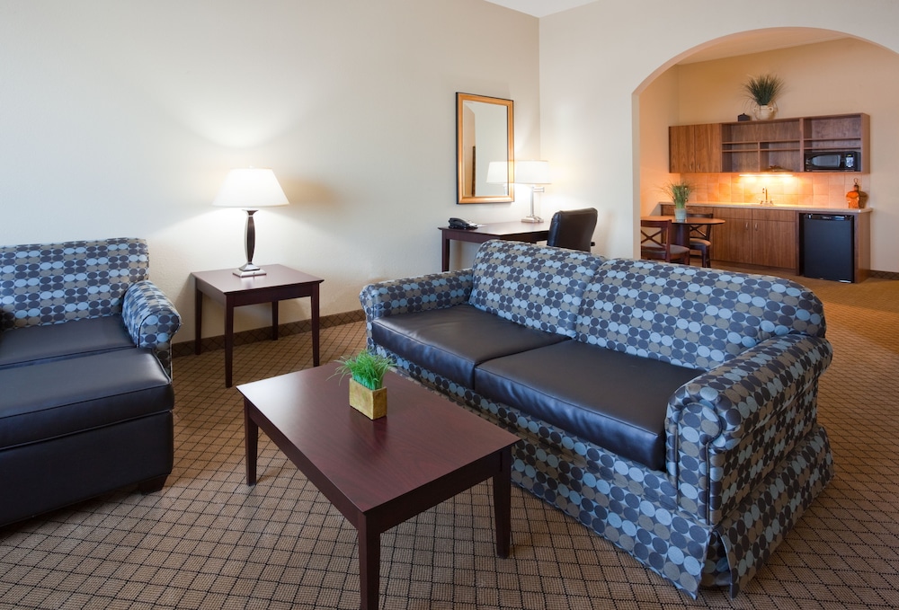 holiday inn express hotel and suites mankato east by ihg