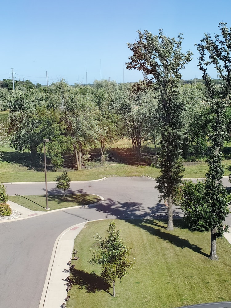 holiday inn express hotel and suites mankato east by ihg