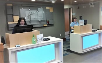 Holiday Inn Express Hotel And Suites Mankato East By Ihg,Blue Earth County>>Blue Earth,3 star
