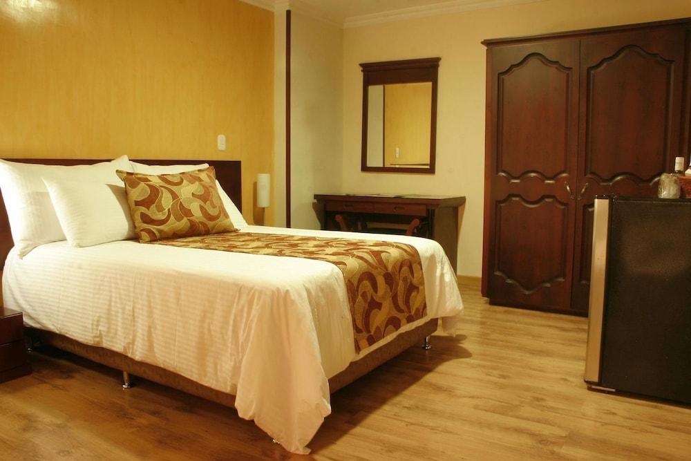 hotel luxor plaza pereira